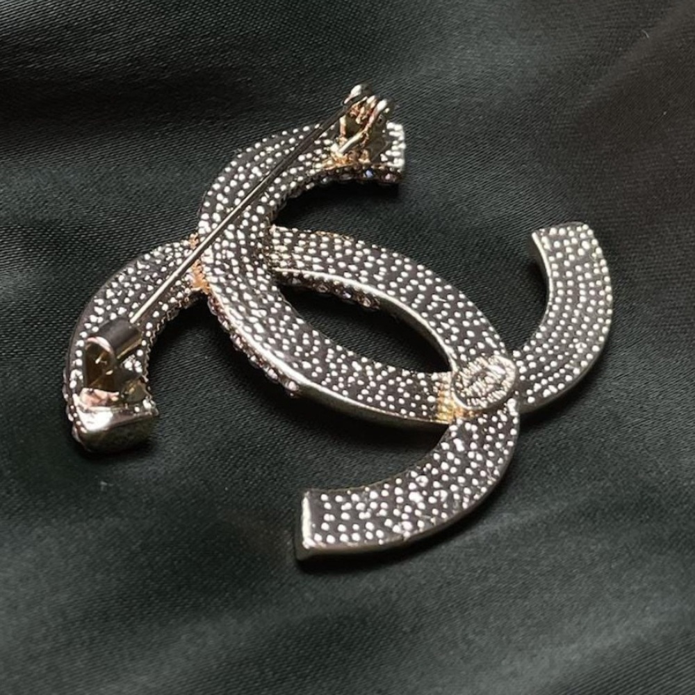Auth CHANEL Rhinestone Pin Brooch - Picture 3 of 9
